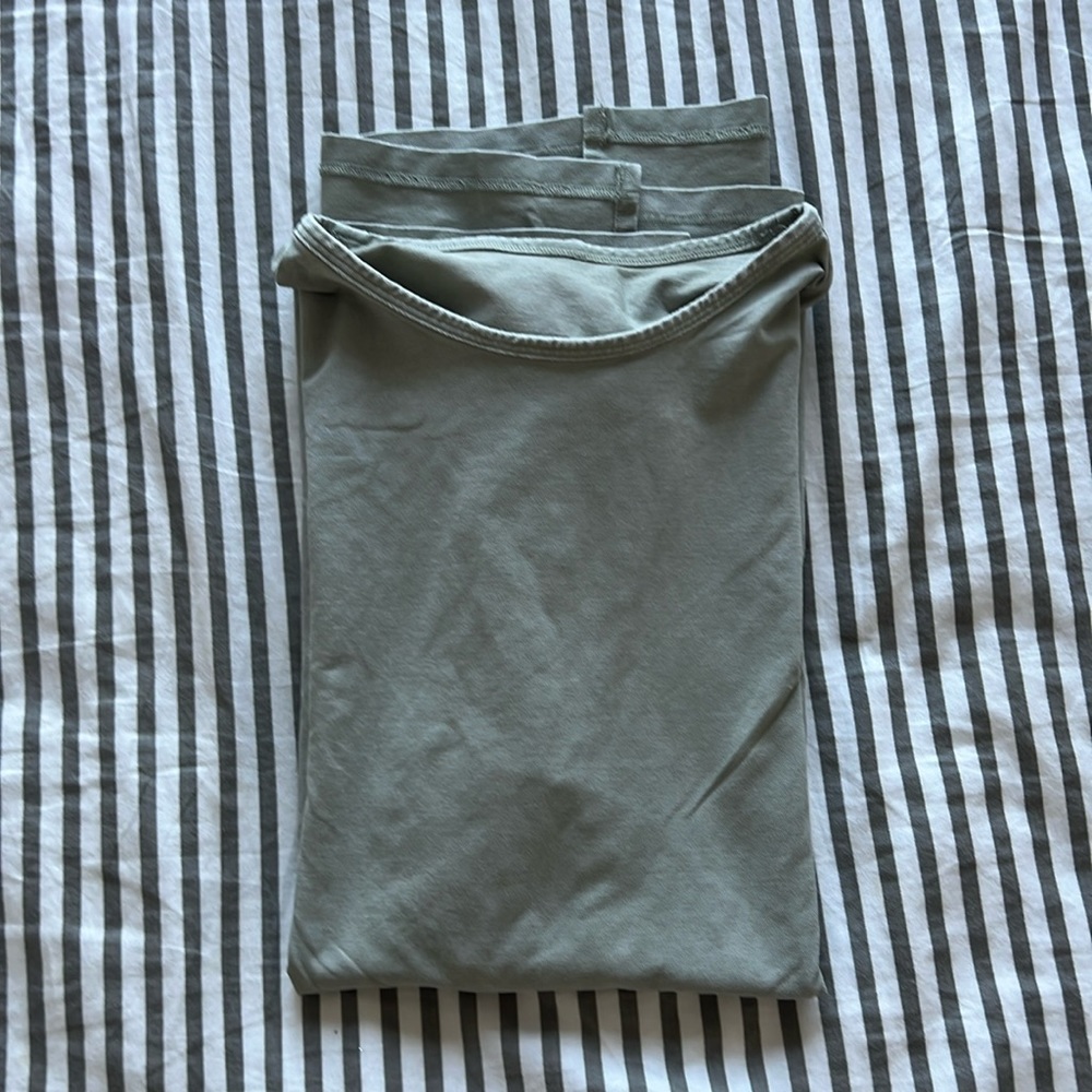 Lululemon T-Shirt